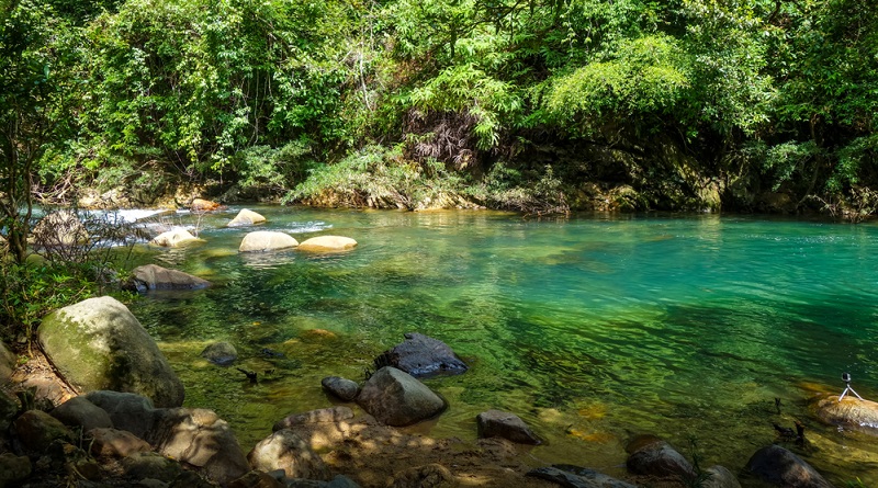 Thailand ist herrlich. Daher möchten einige Urlauber sich gerne mehrere Regionen des Landes auf einer Rundreise ansehen und nur für ein Wochenende an die Westküste kommen.